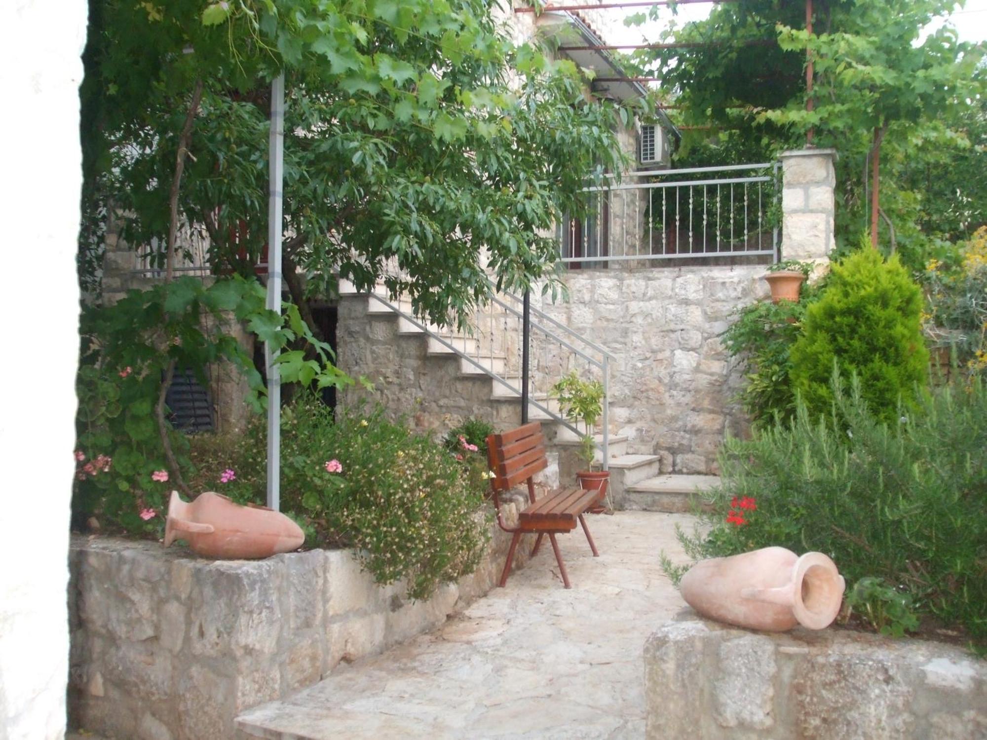 Apartments Marina Supetar Luaran gambar