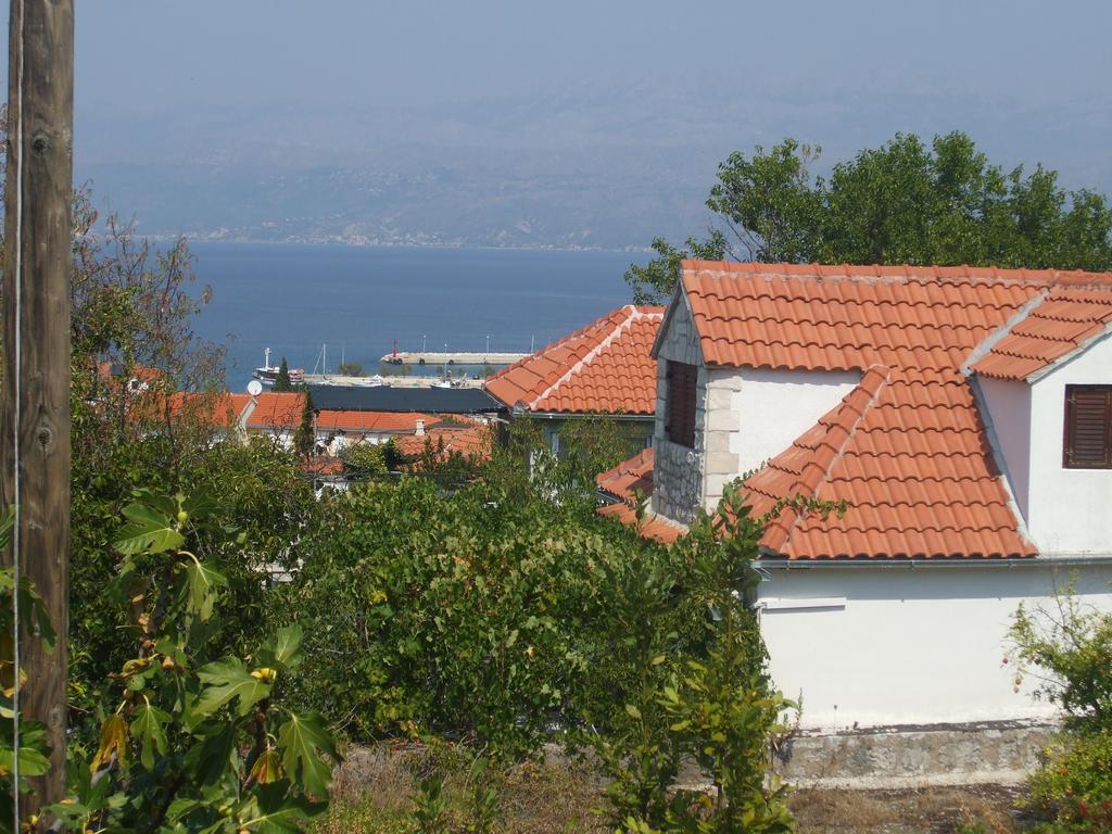 Apartments Marina Supetar Luaran gambar