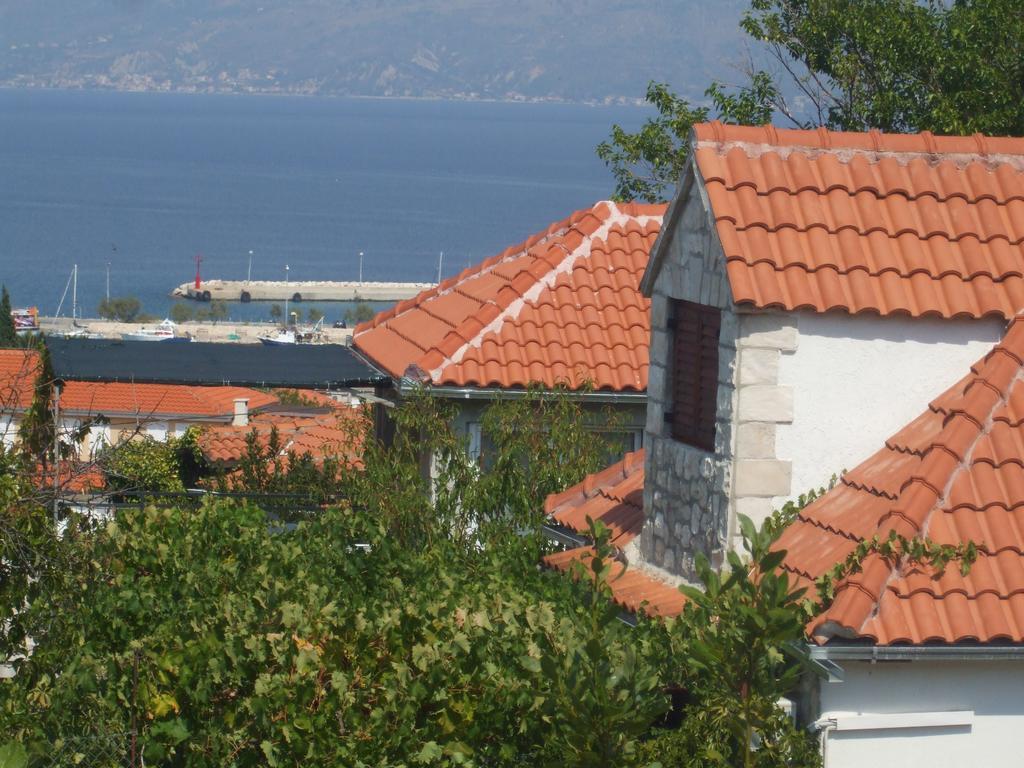 Apartments Marina Supetar Luaran gambar